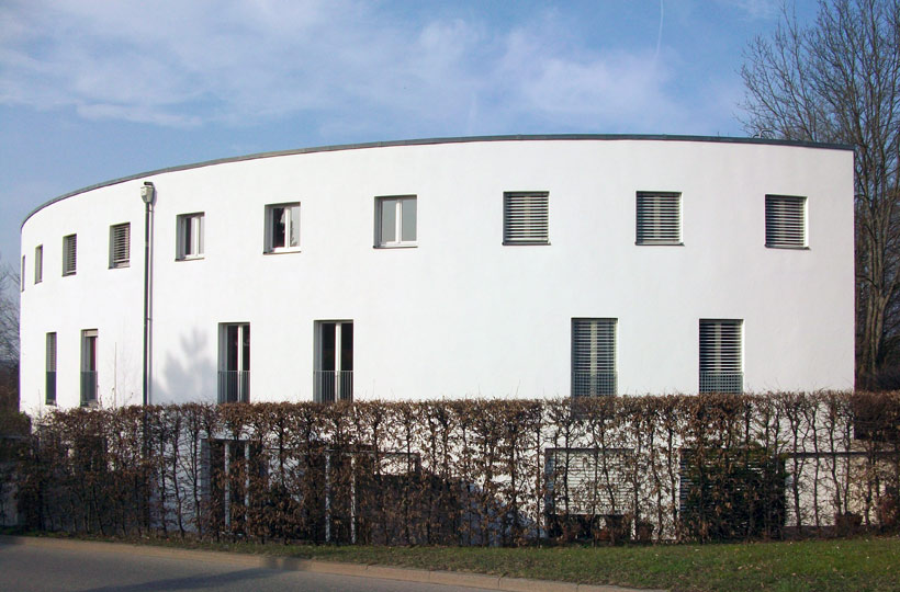 Das runde Gebäude an der Fridolin-Engel-Straße